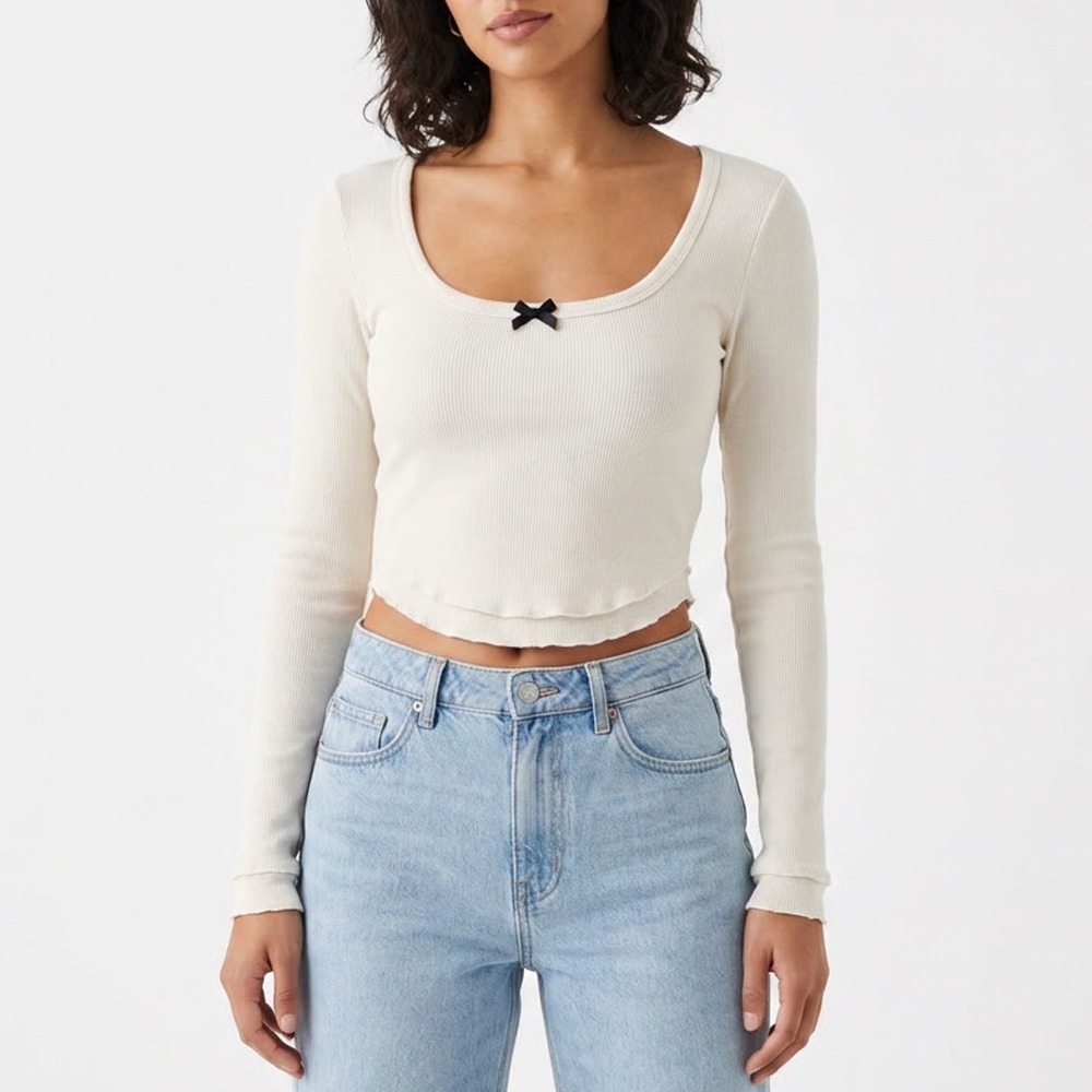 Urban Nation Cream Ribbed Scoop Neck Long Sleeve Bow Top Small